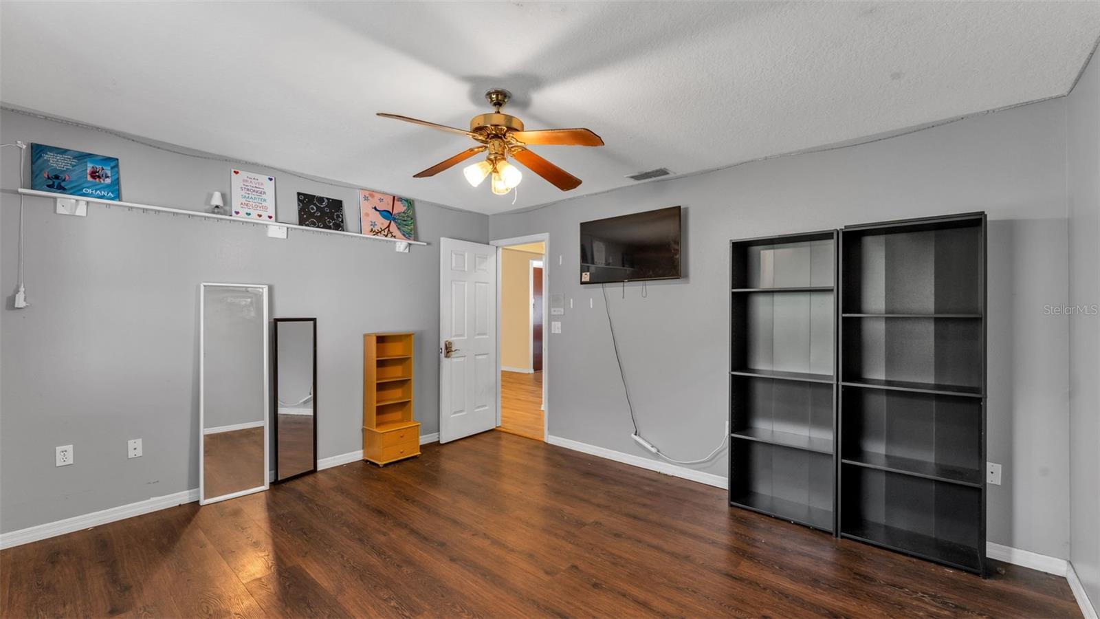 Image 35 of 61 For 1702 Sherwood Lakes Boulevard