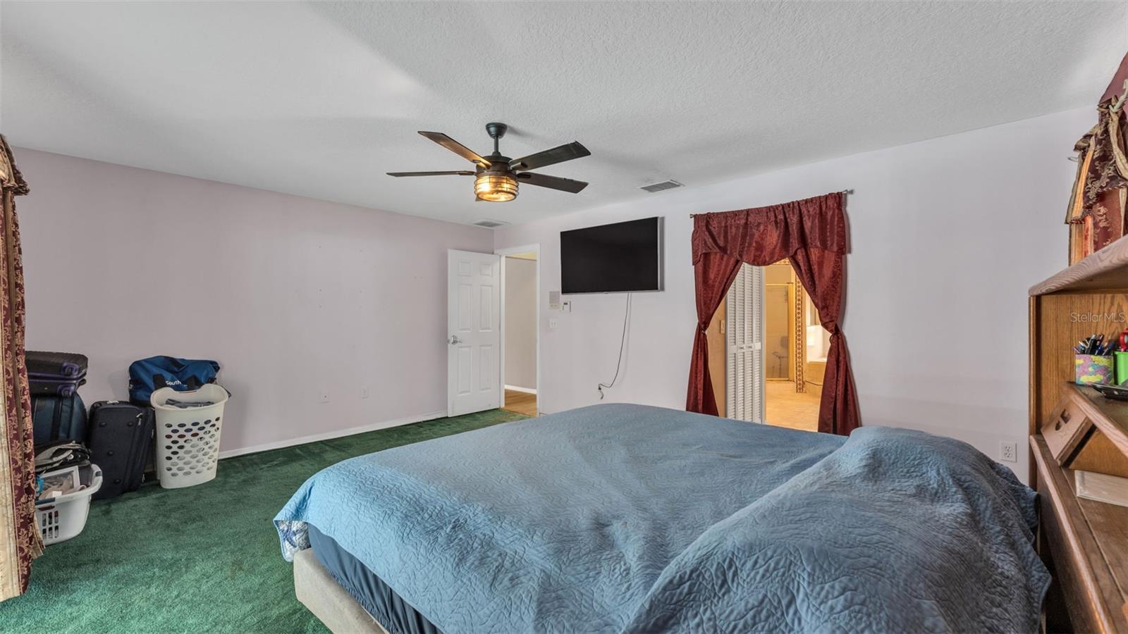 Image 43 of 61 For 1702 Sherwood Lakes Boulevard