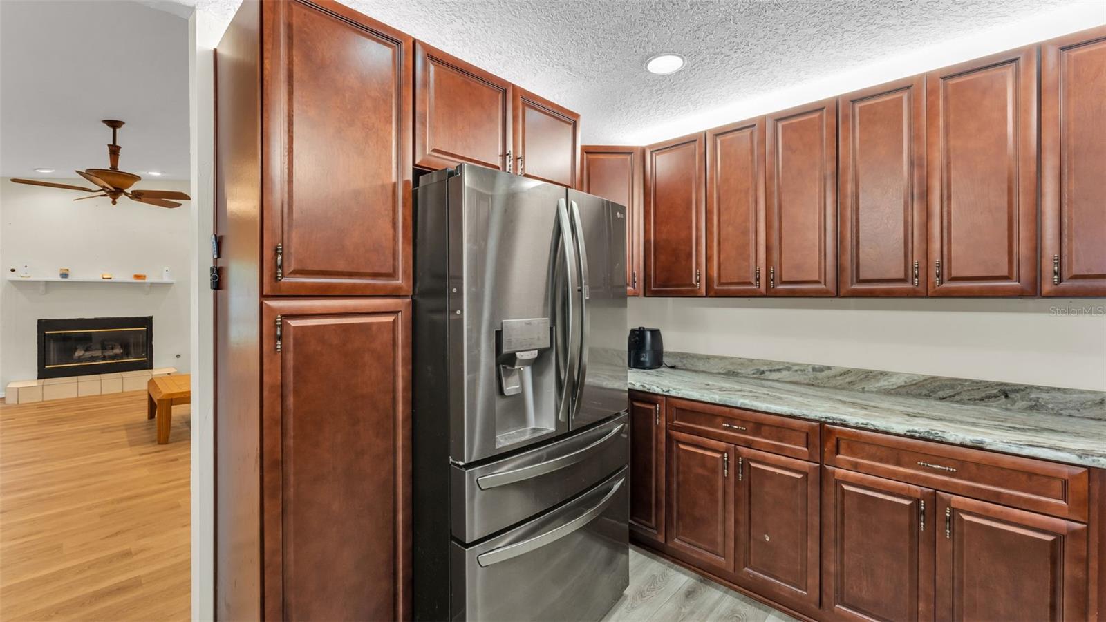 Image 5 of 61 For 1702 Sherwood Lakes Boulevard