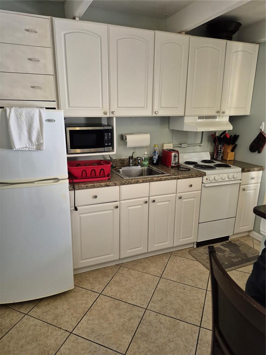 Image 6 of 8 For 2117 Club Circle 2117