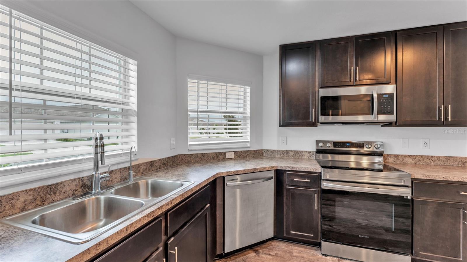 Image 19 of 52 For 1262 Pintail Place