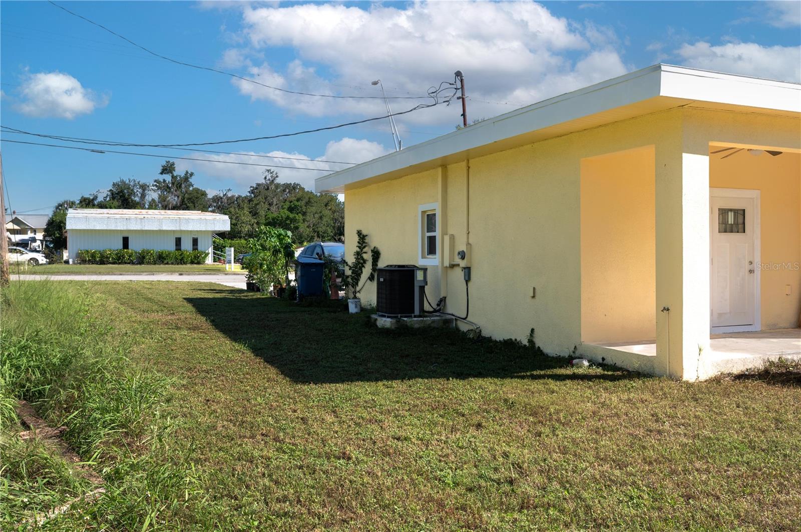 Image 21 of 25 For 708 Broadway Street