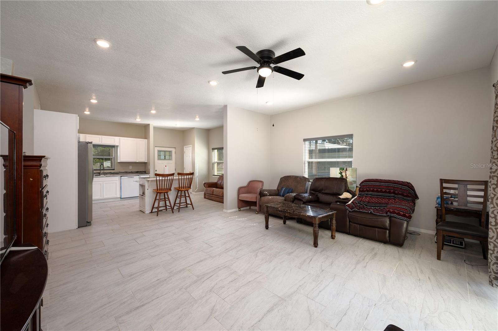 Image 9 of 25 For 708 Broadway Street