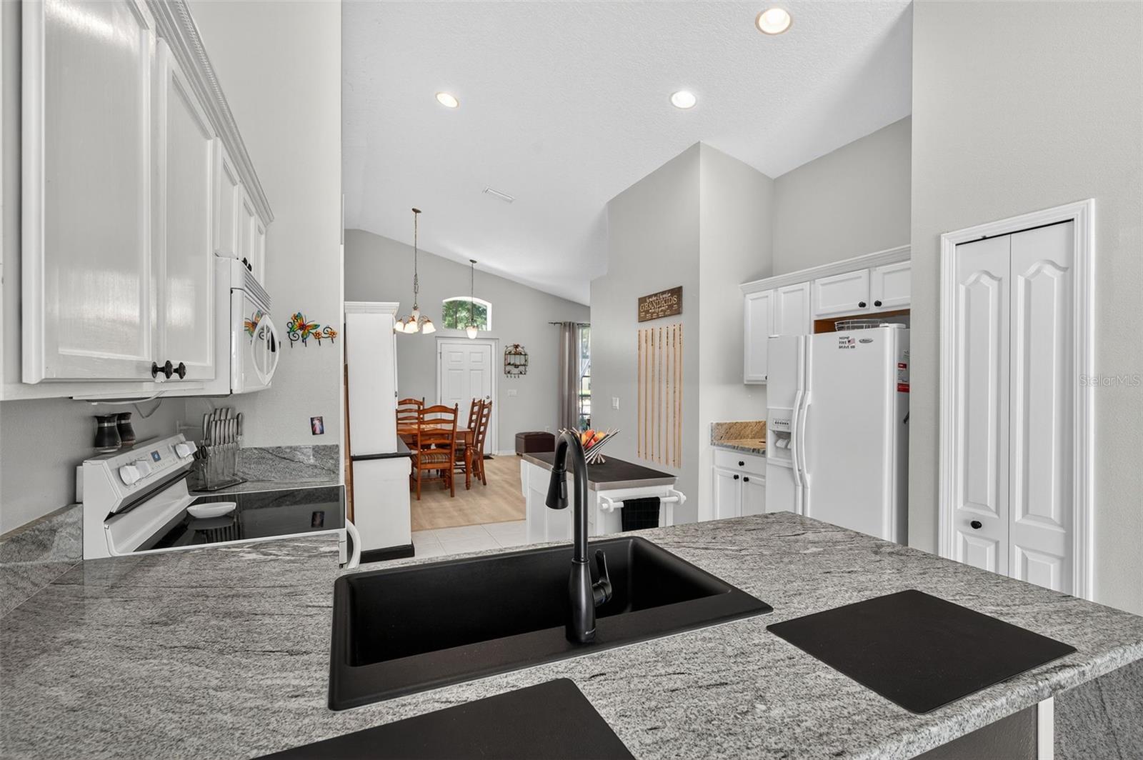 Image 16 of 50 For 2326 Potomac Mark Place