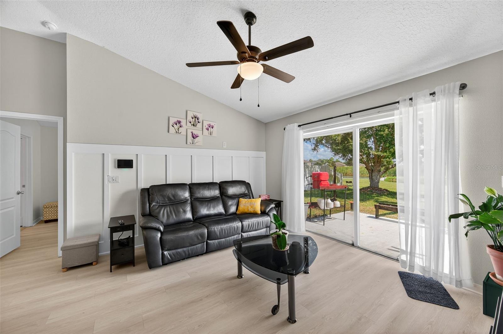 Image 21 of 50 For 2326 Potomac Mark Place