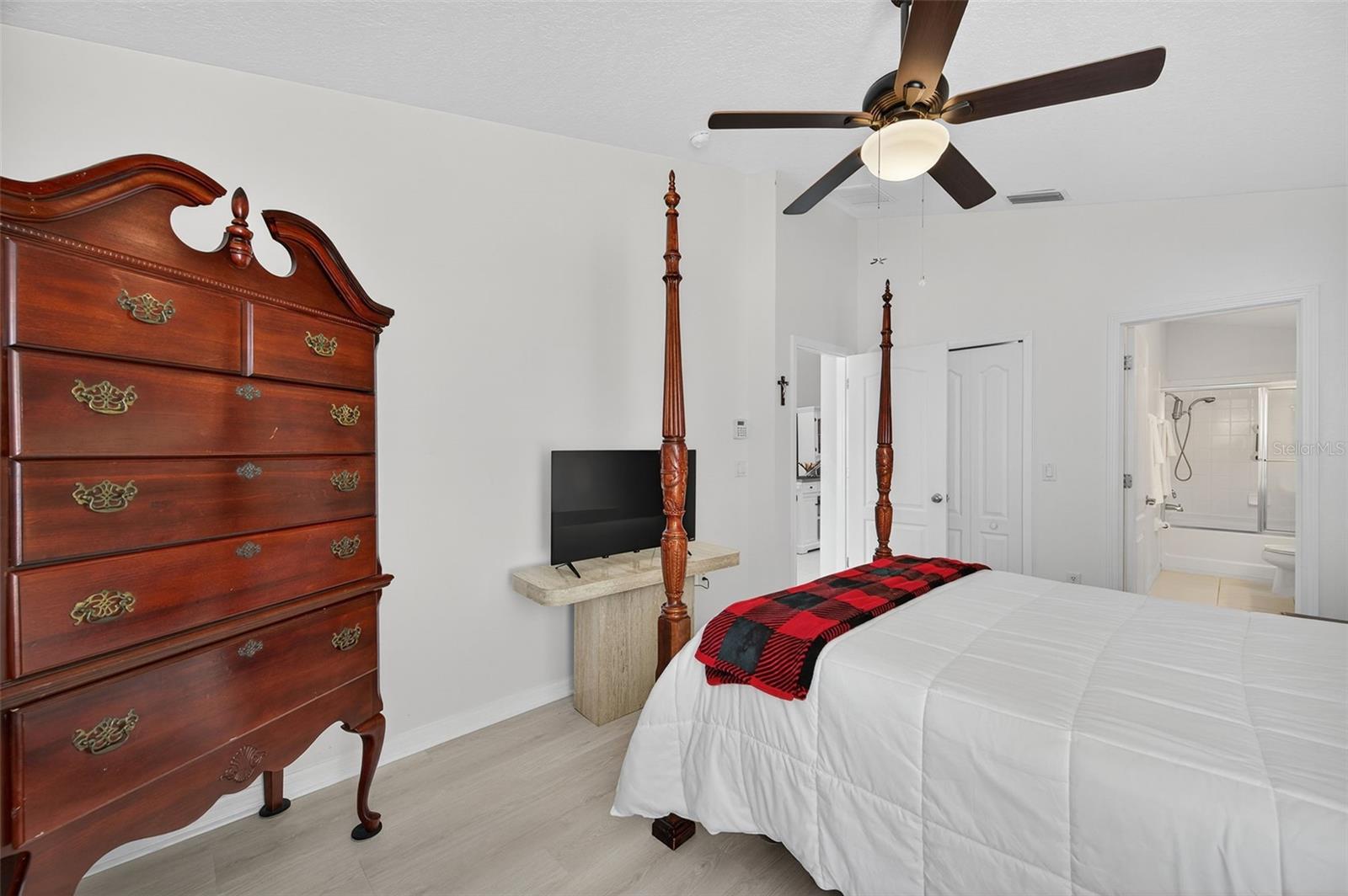 Image 37 of 50 For 2326 Potomac Mark Place