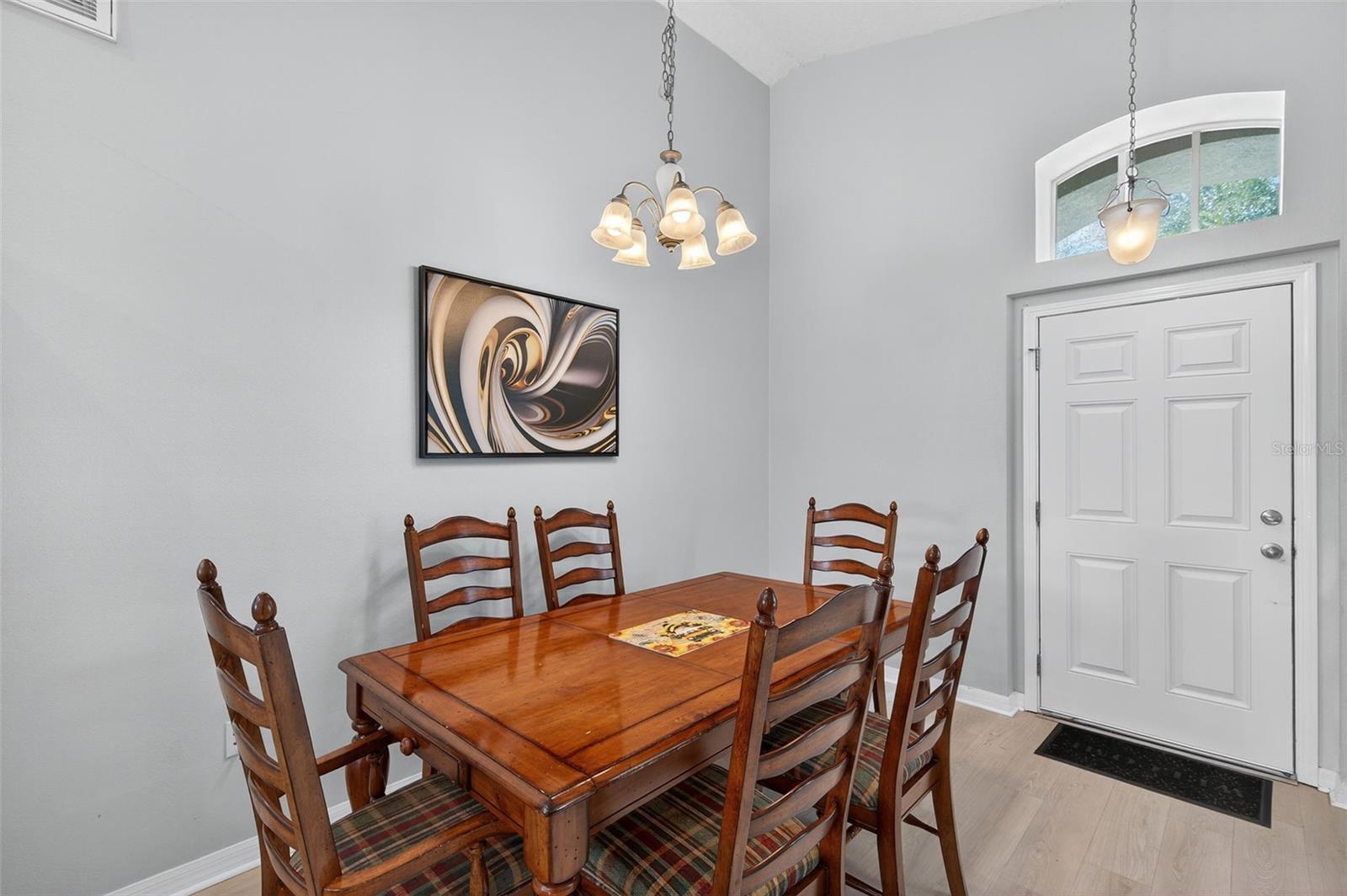 Image 8 of 50 For 2326 Potomac Mark Place