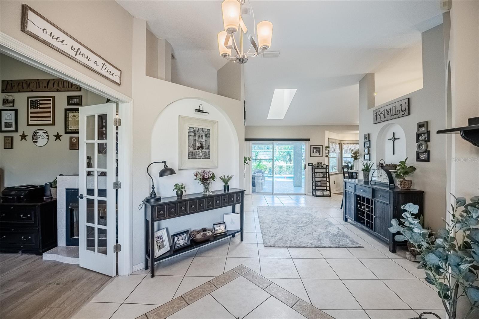 Image 11 of 83 For 6309 Avocado Dr