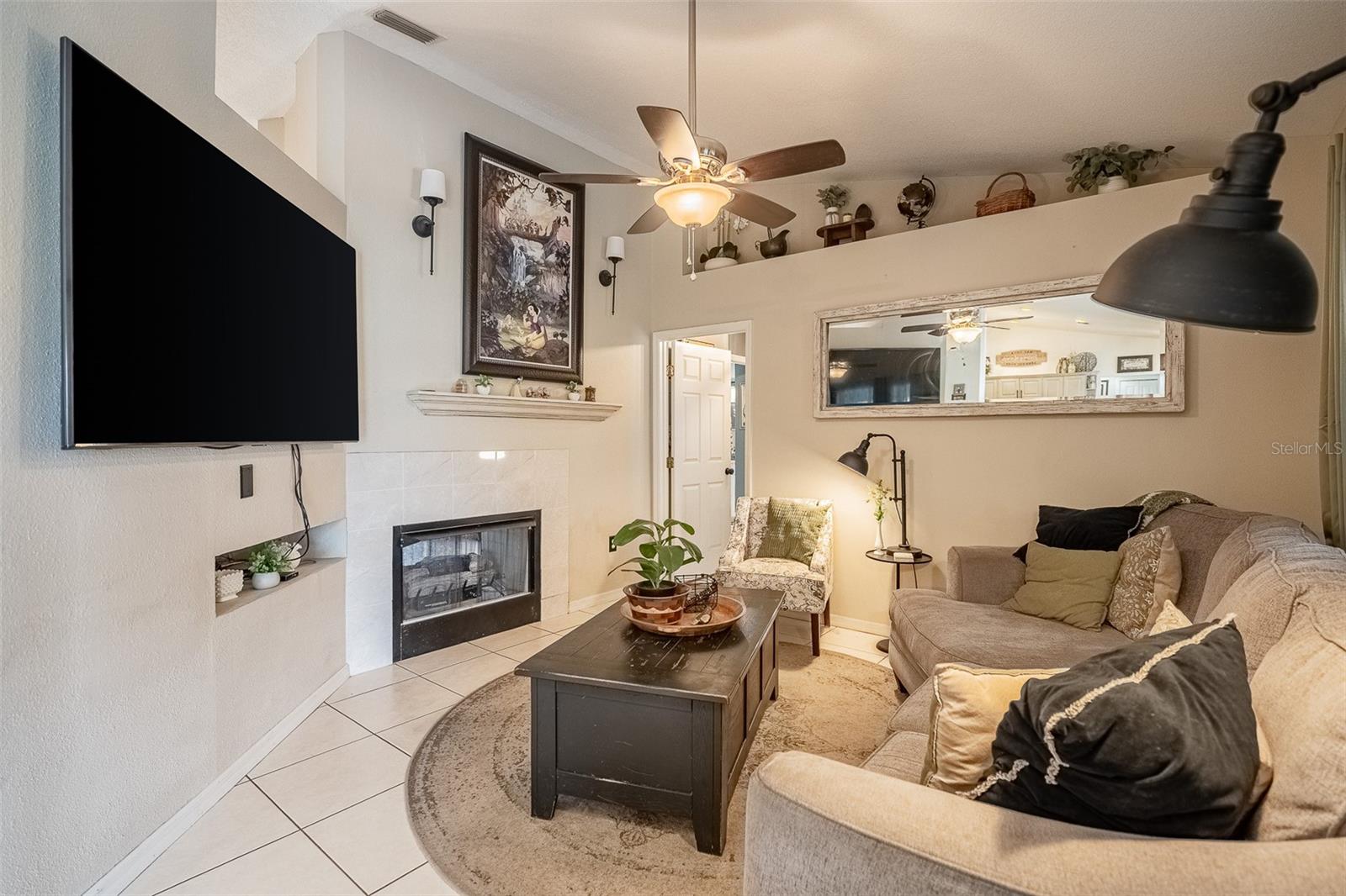 Image 16 of 83 For 6309 Avocado Dr