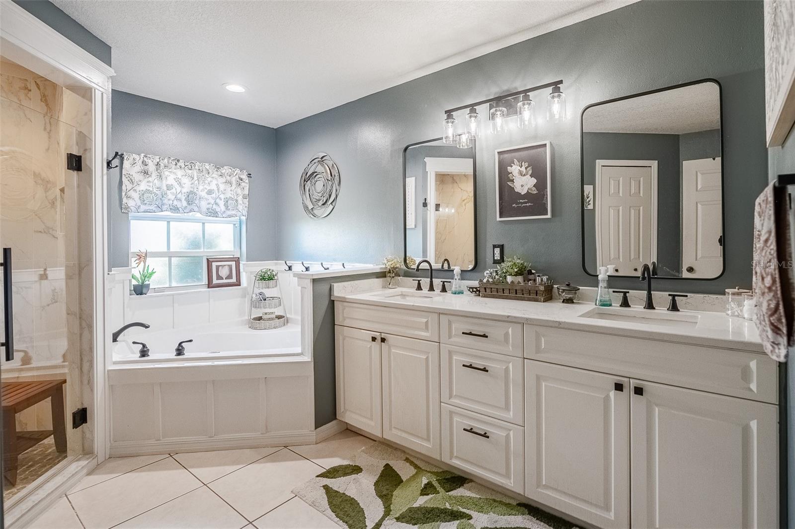 Image 23 of 83 For 6309 Avocado Dr