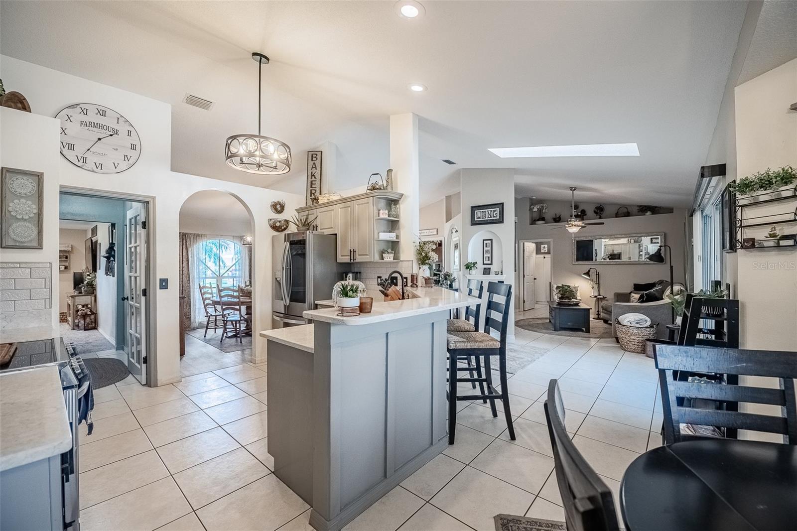 Image 26 of 83 For 6309 Avocado Dr