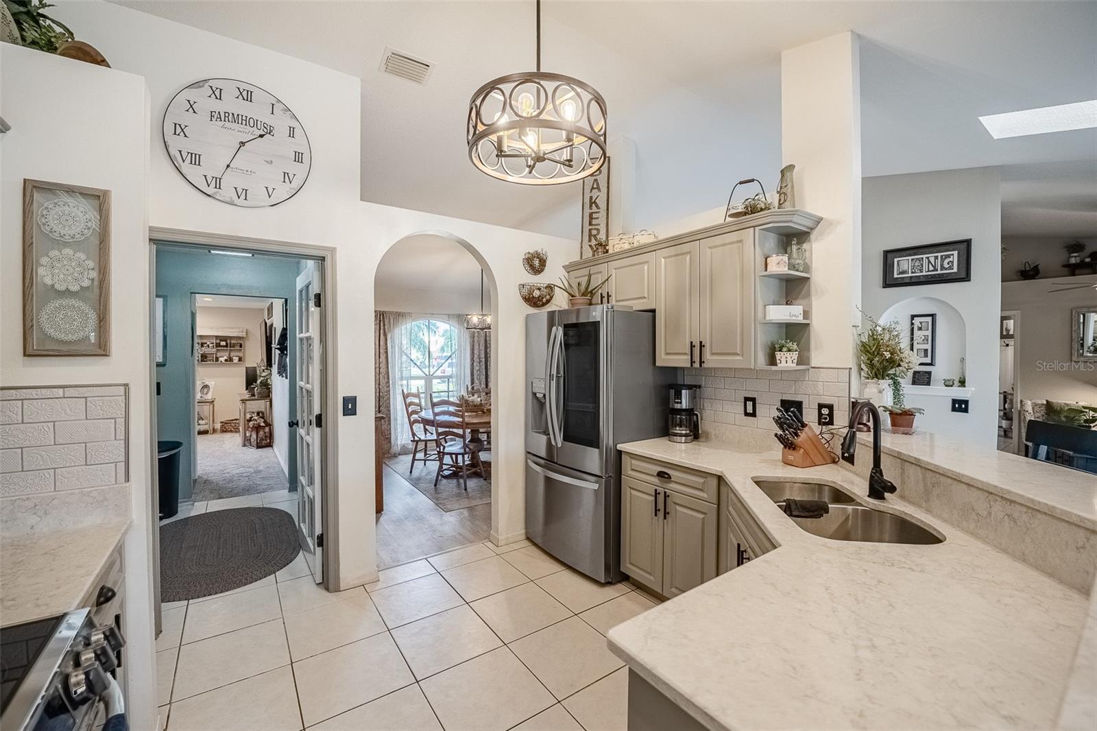 Image 30 of 83 For 6309 Avocado Dr