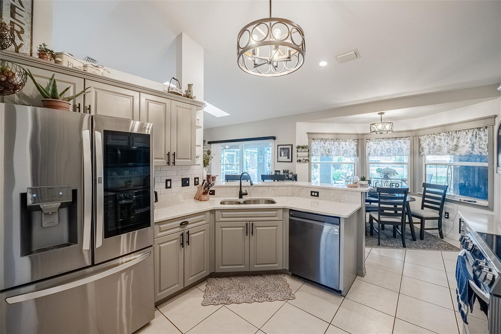 Image 31 of 83 For 6309 Avocado Dr