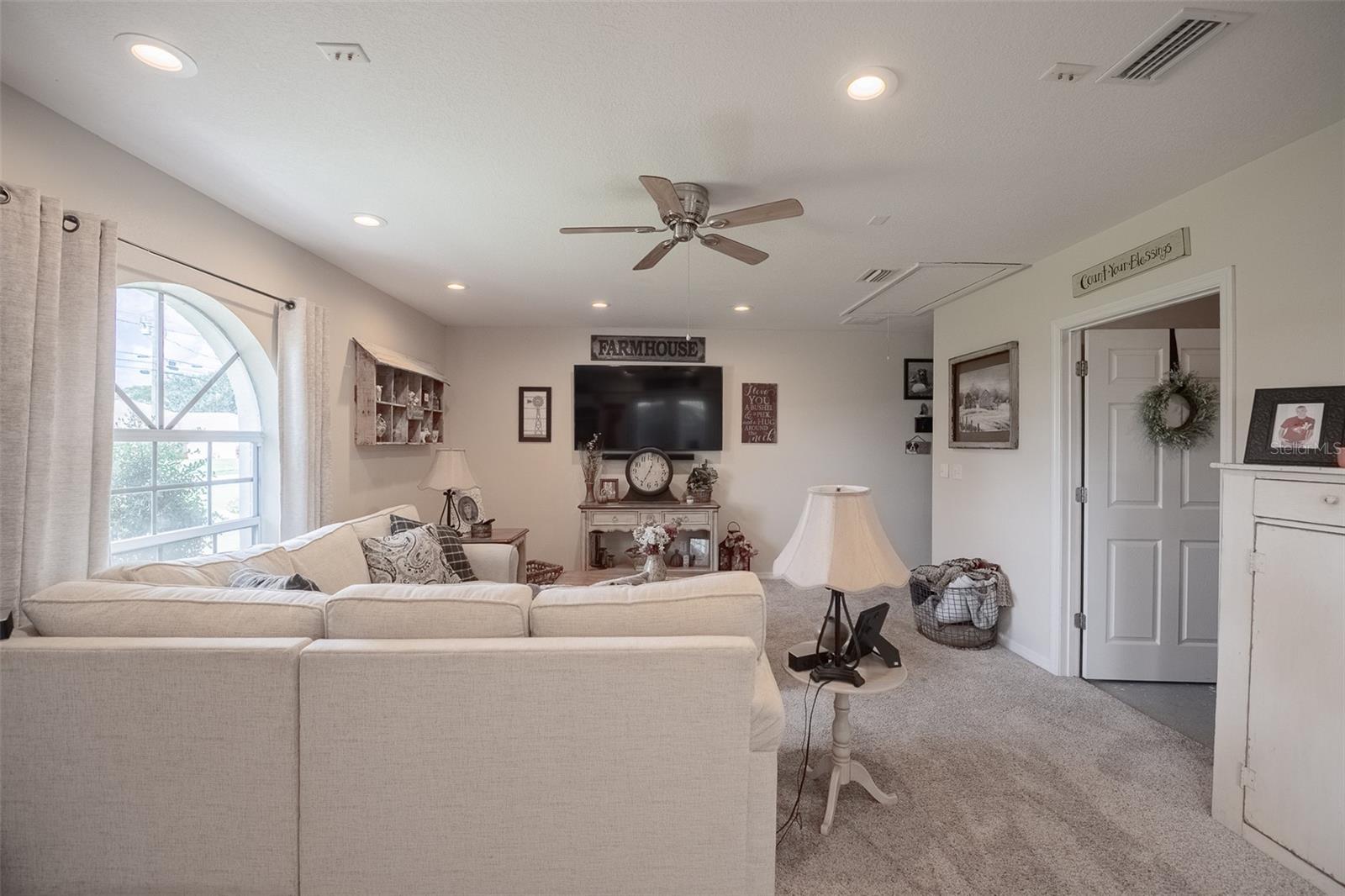 Image 37 of 83 For 6309 Avocado Dr