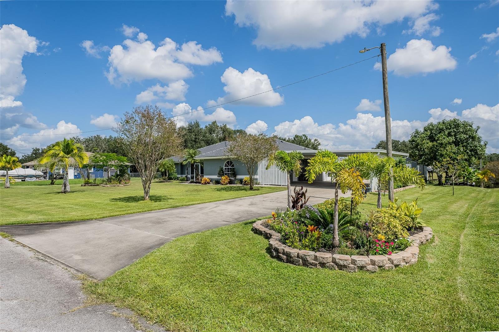 Image 4 of 83 For 6309 Avocado Dr