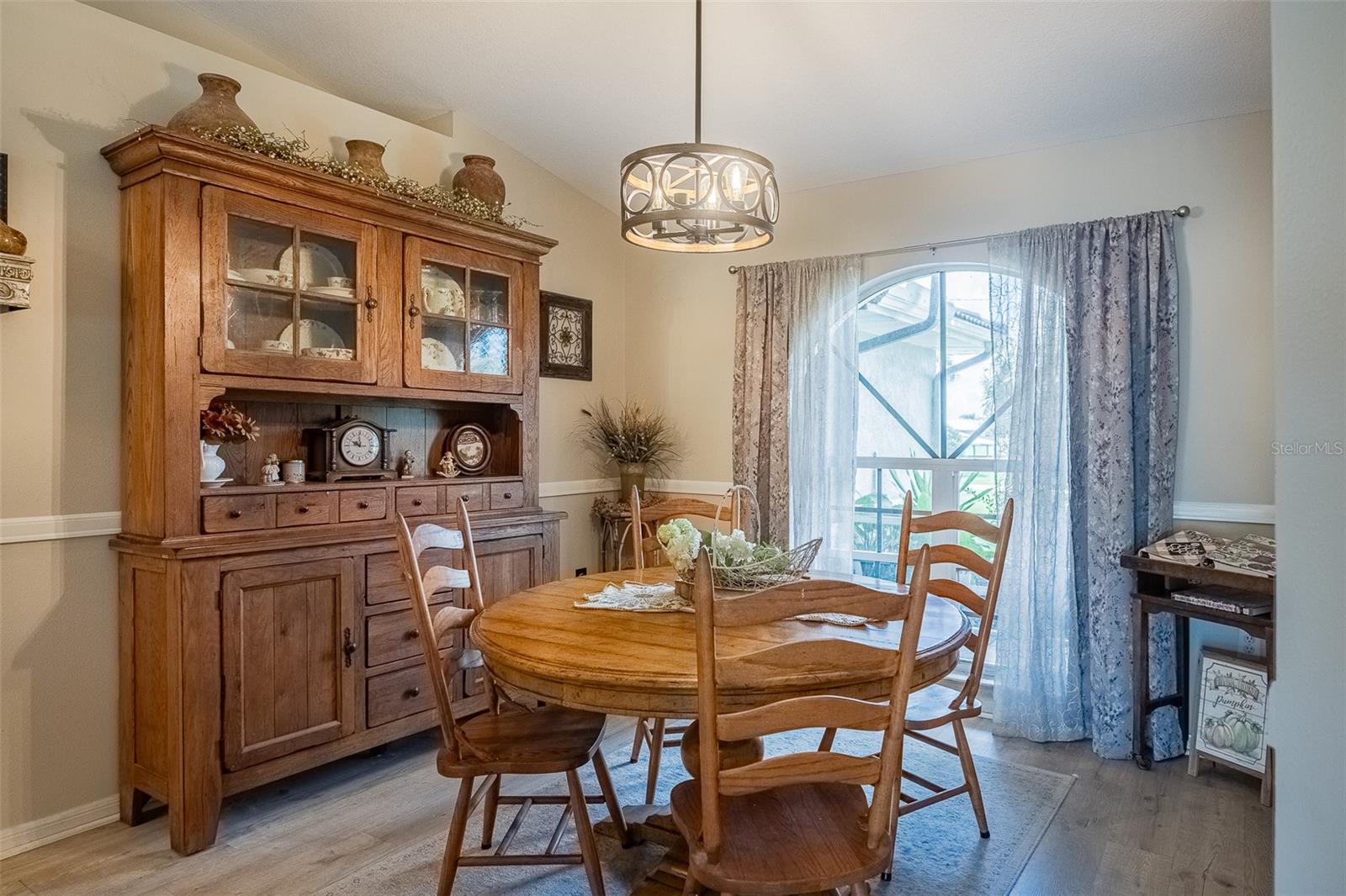 Image 47 of 83 For 6309 Avocado Dr