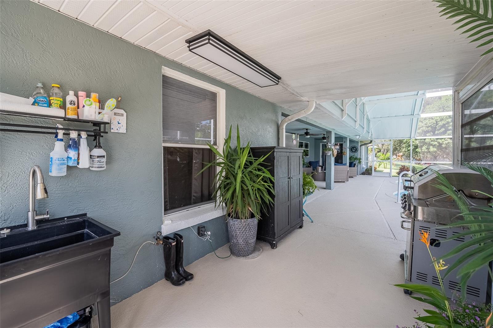 Image 52 of 83 For 6309 Avocado Dr