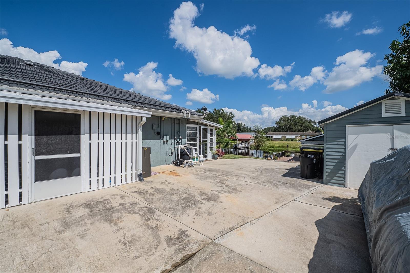 Image 54 of 83 For 6309 Avocado Dr