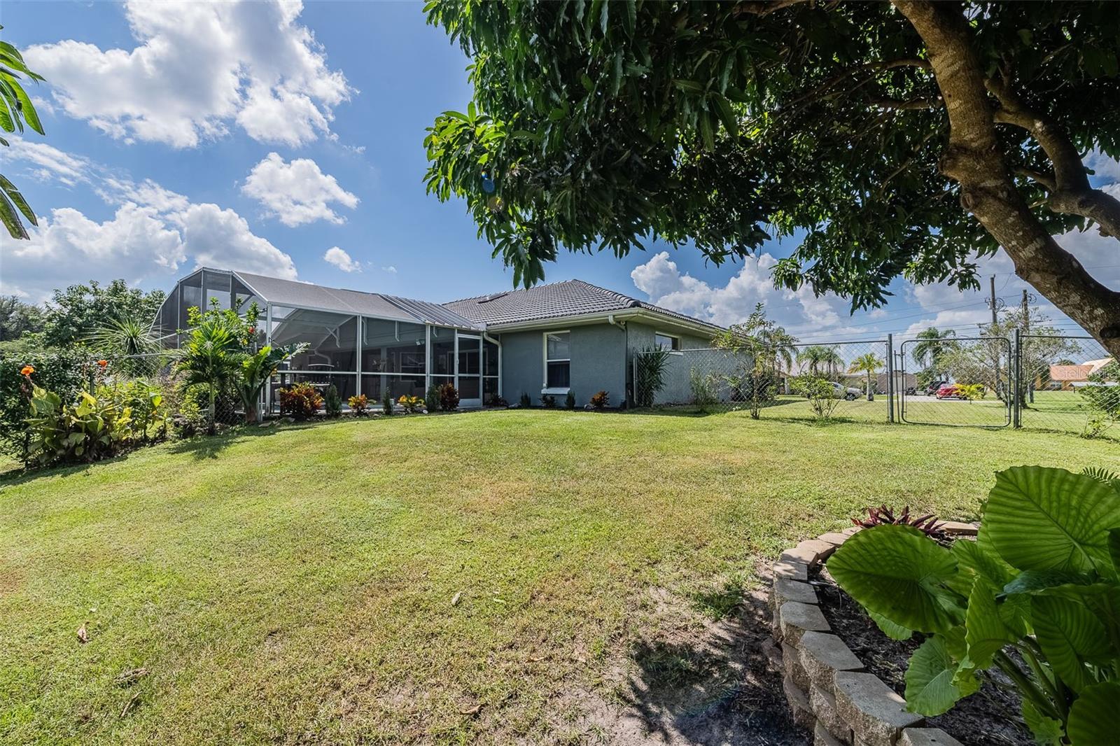Image 62 of 83 For 6309 Avocado Dr