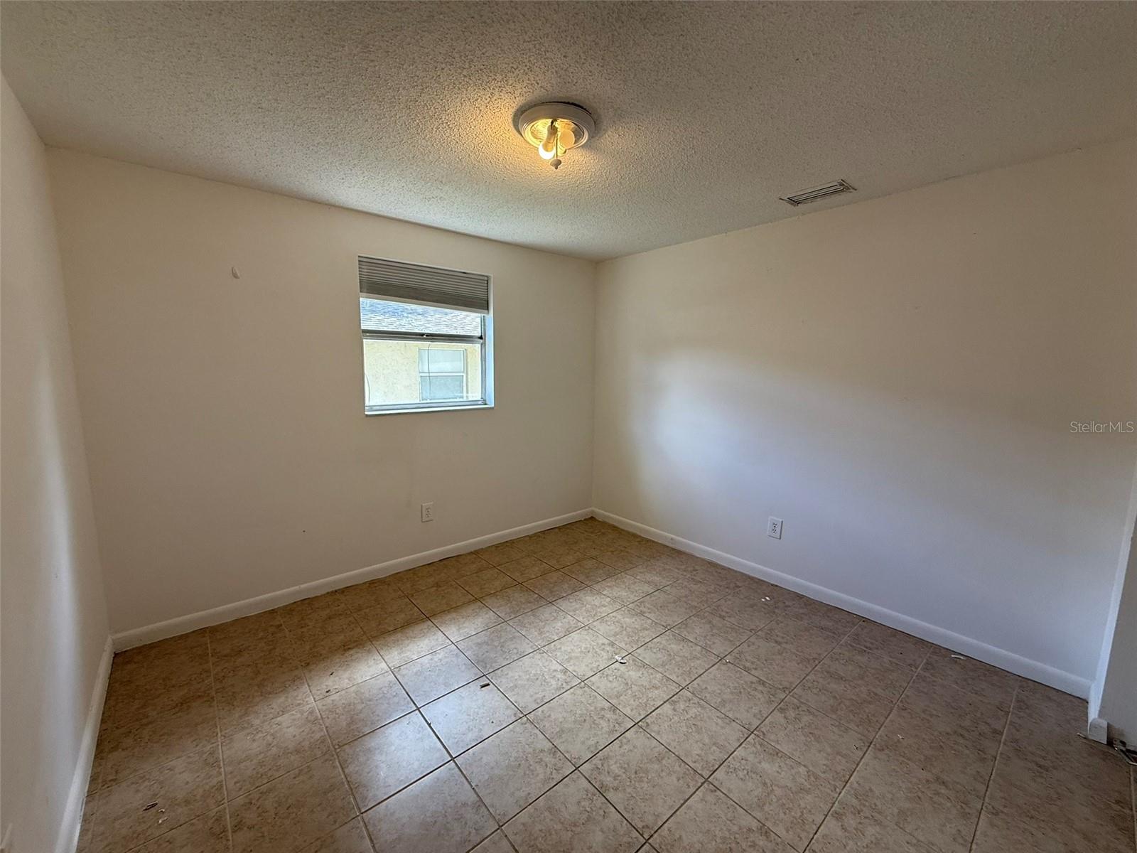 Image 13 of 17 For 1008 Melrose Street A