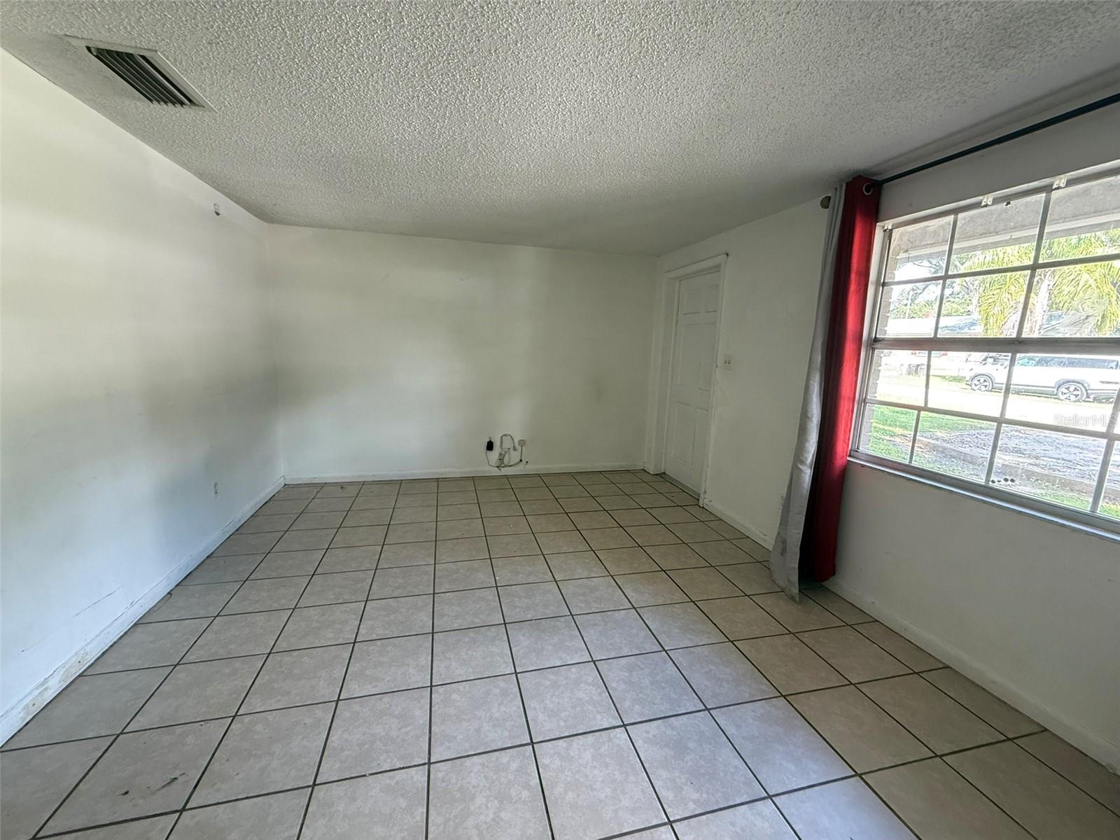 Image 8 of 17 For 1008 Melrose Street B