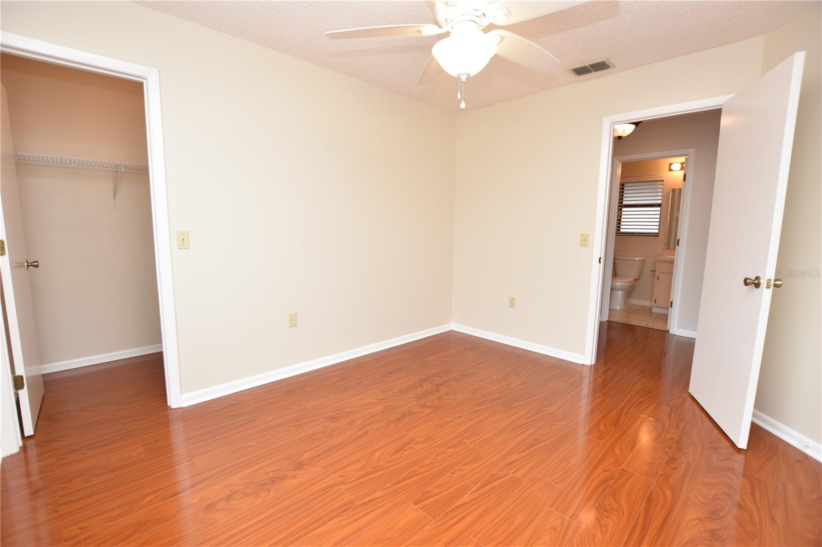 Image 21 of 52 For 2210 Harbor Town Lane