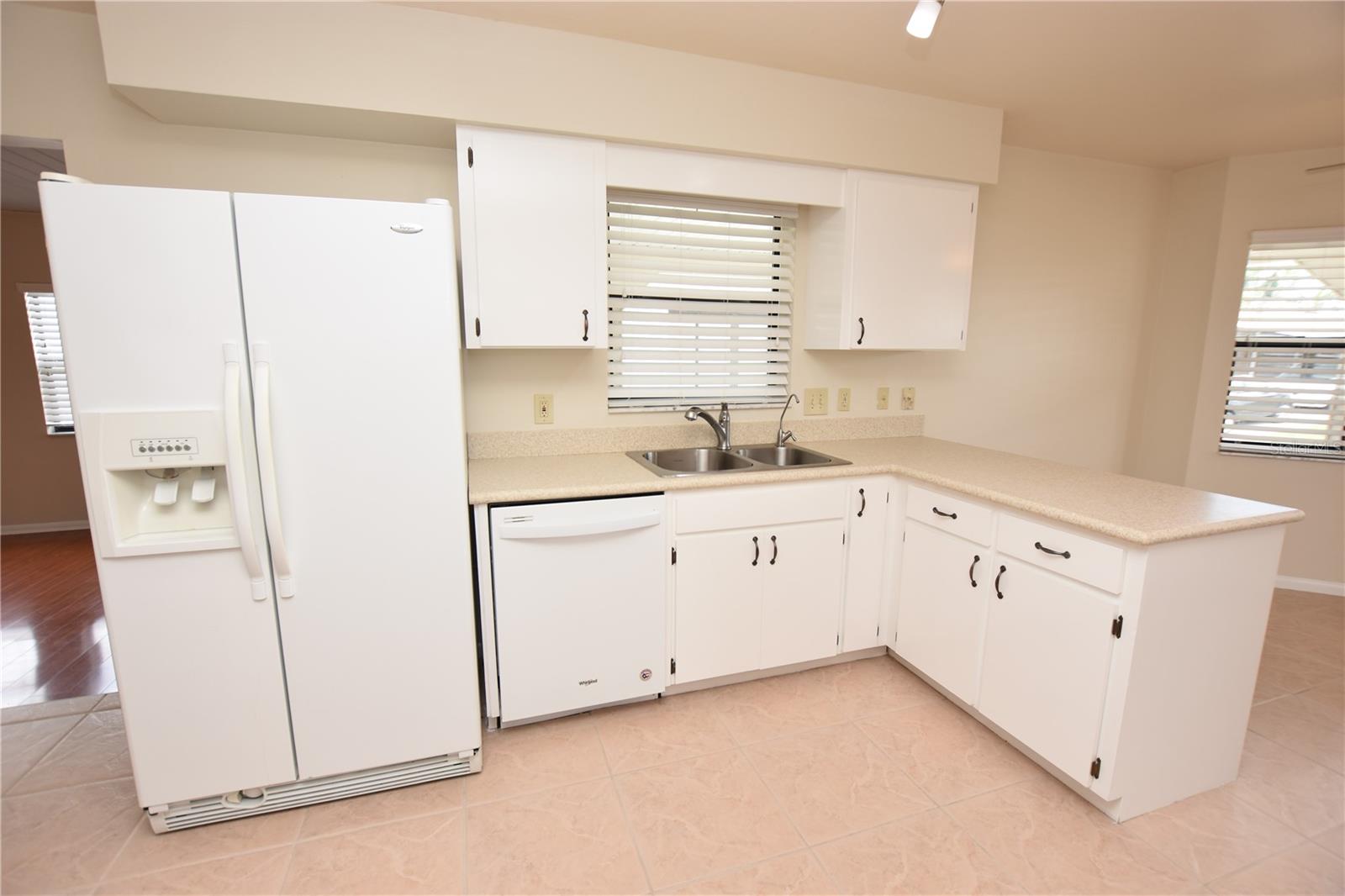 Image 4 of 52 For 2210 Harbor Town Lane