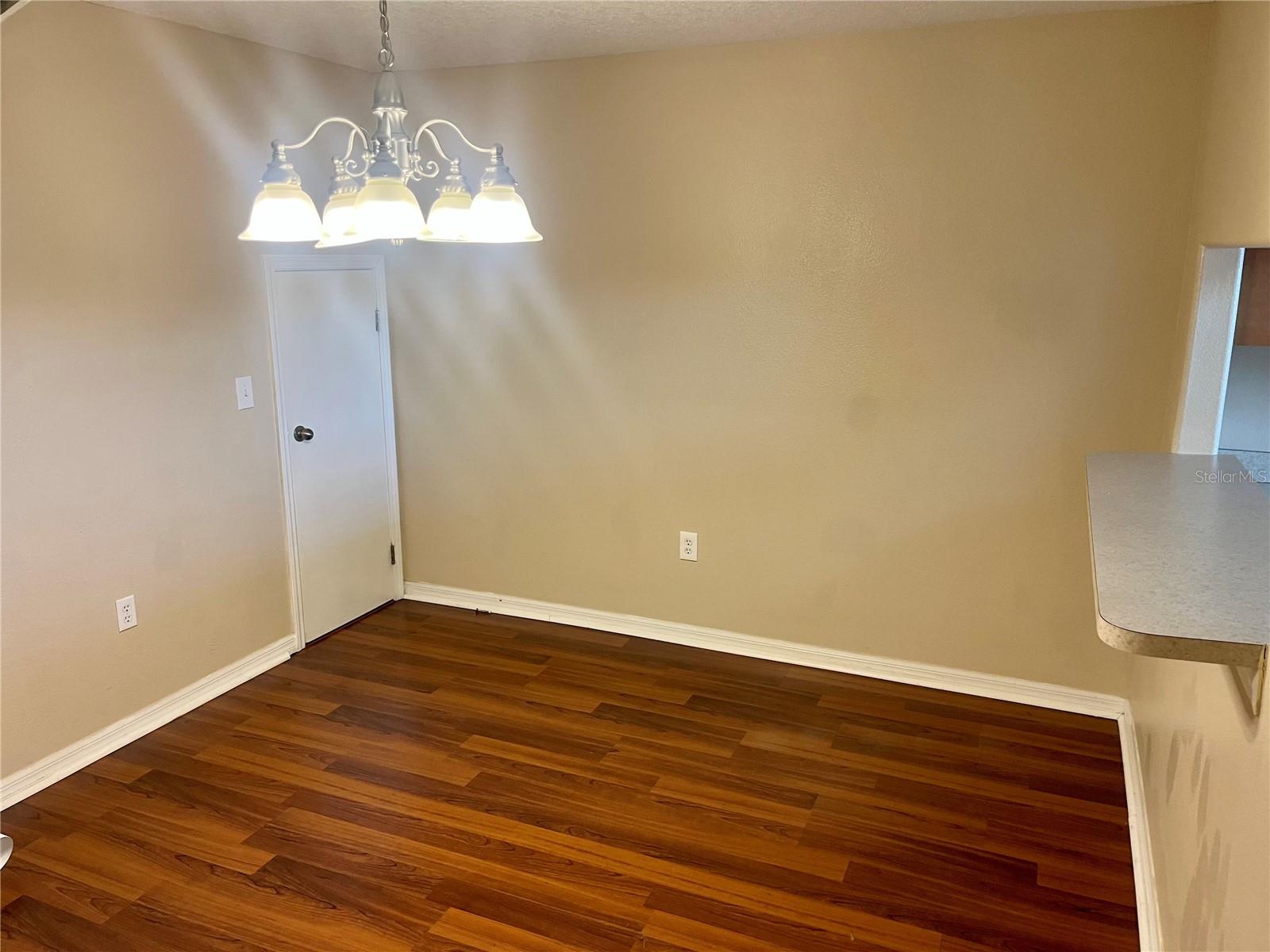 Image 10 of 23 For 5462 Fieldstone Drive