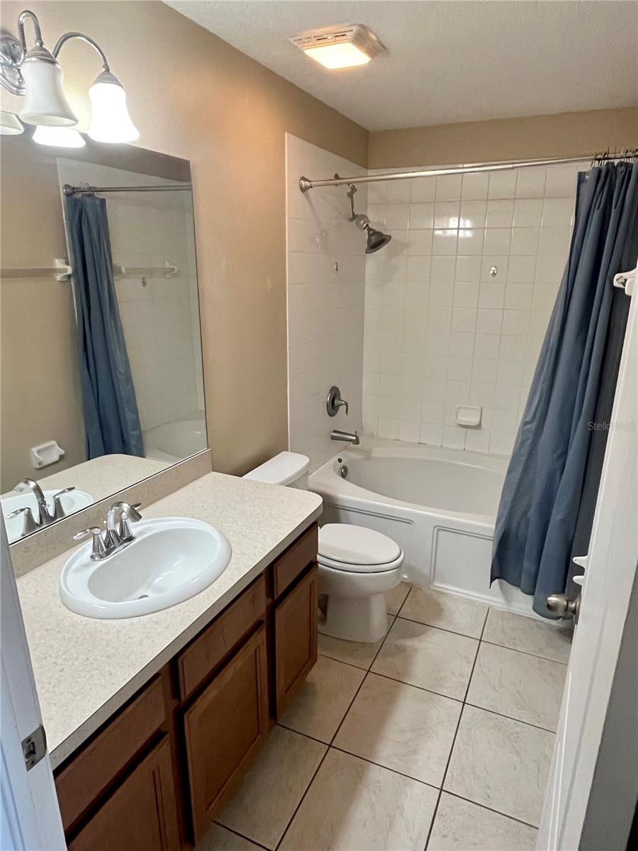 Image 15 of 23 For 5462 Fieldstone Drive