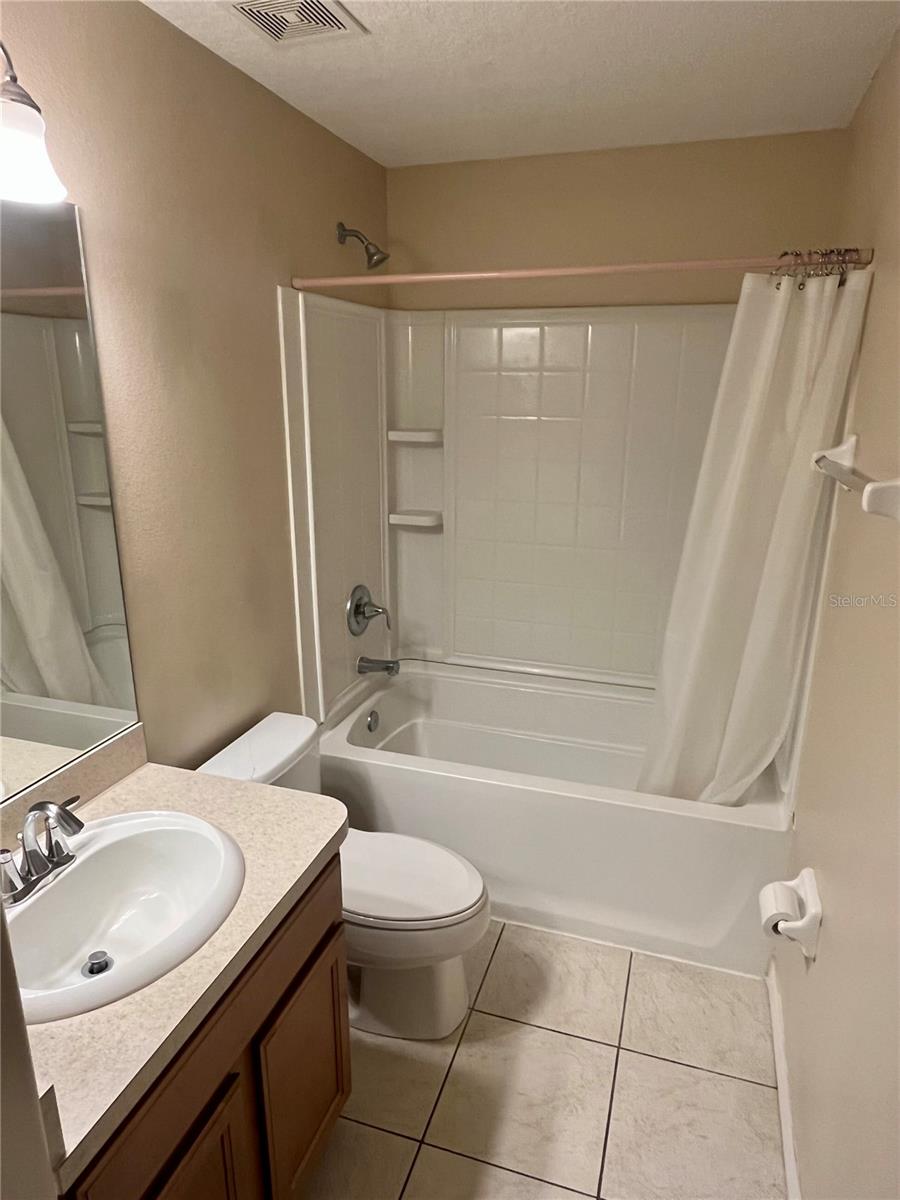 Image 18 of 23 For 5462 Fieldstone Drive