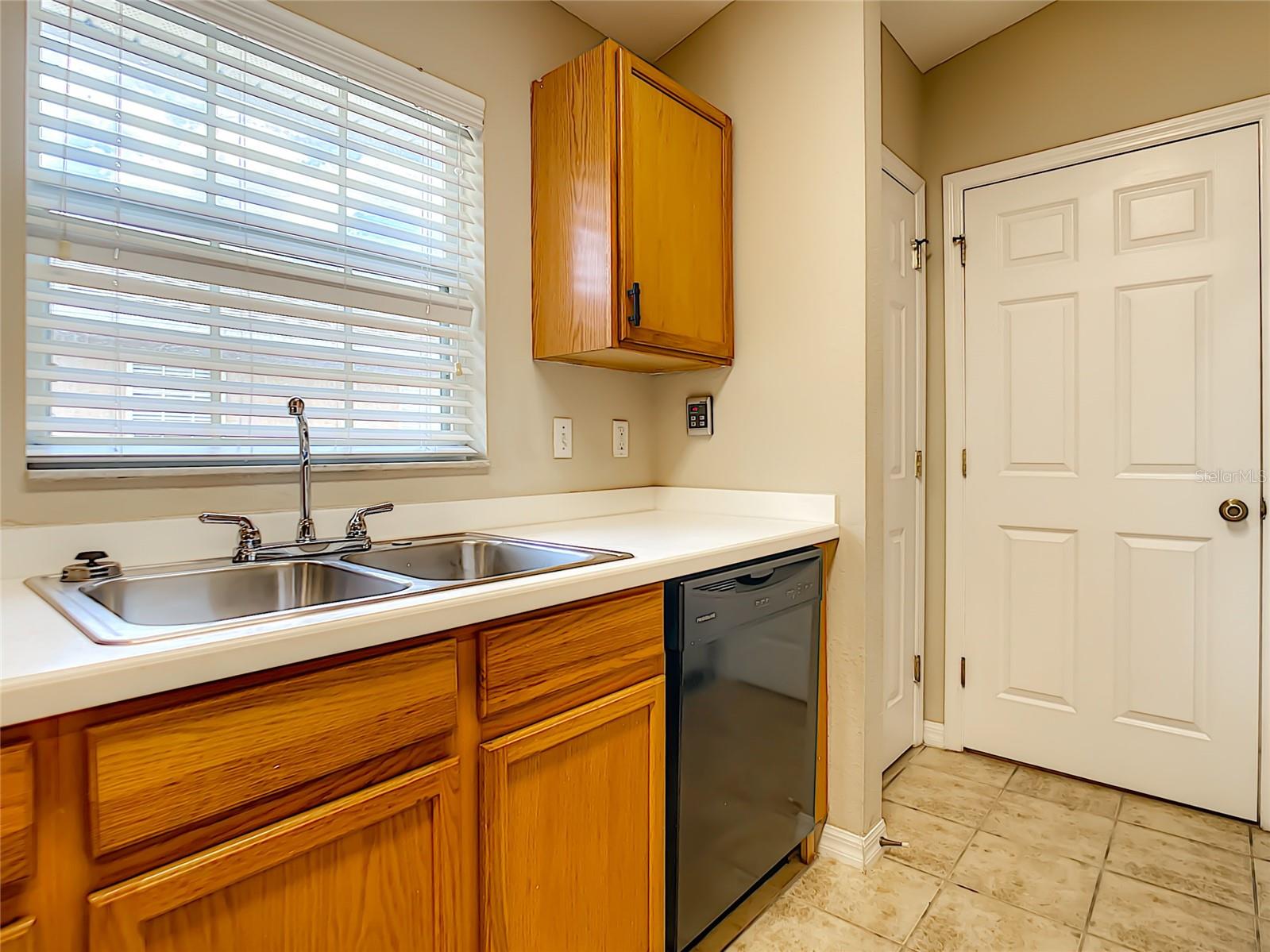 Image 10 of 30 For 2731 Fletcher Avenue