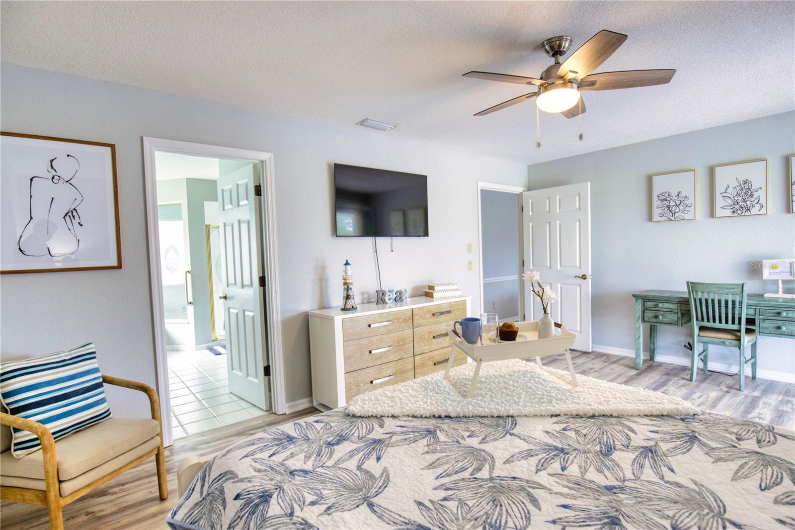 Image 13 of 21 For 473 Rotonda Circle