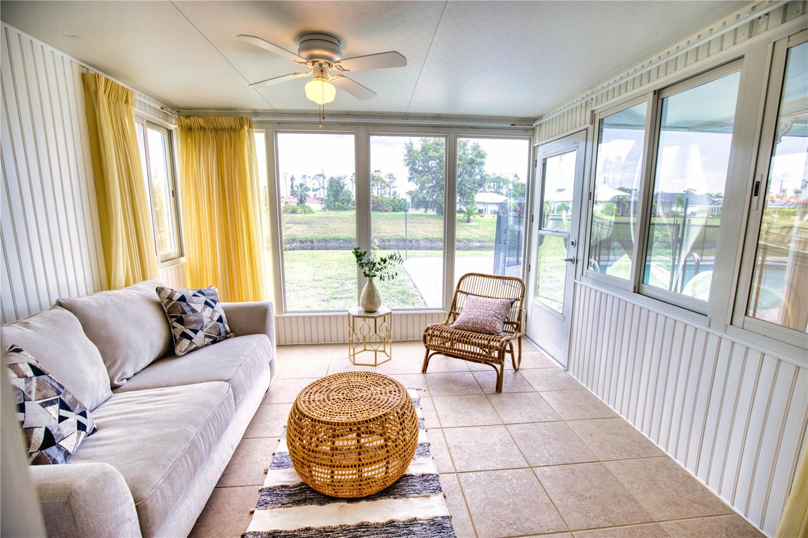 Image 18 of 21 For 473 Rotonda Circle