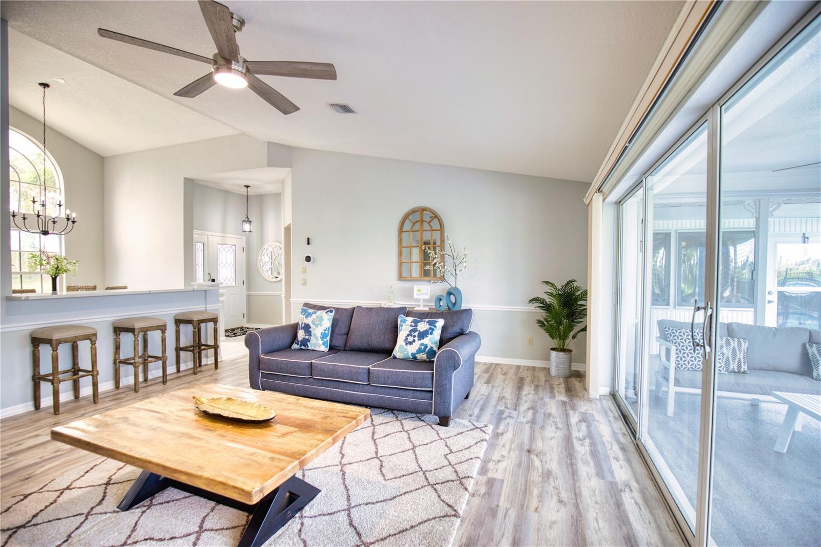 Image 7 of 21 For 473 Rotonda Circle