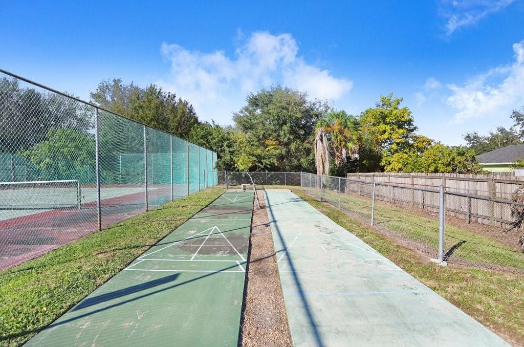 Image 27 of 32 For 1130 Lake Parker Avenue E231