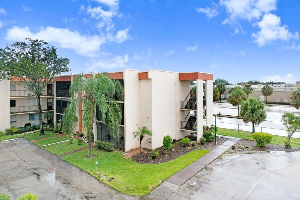 Image 28 of 32 For 1130 Lake Parker Avenue E231