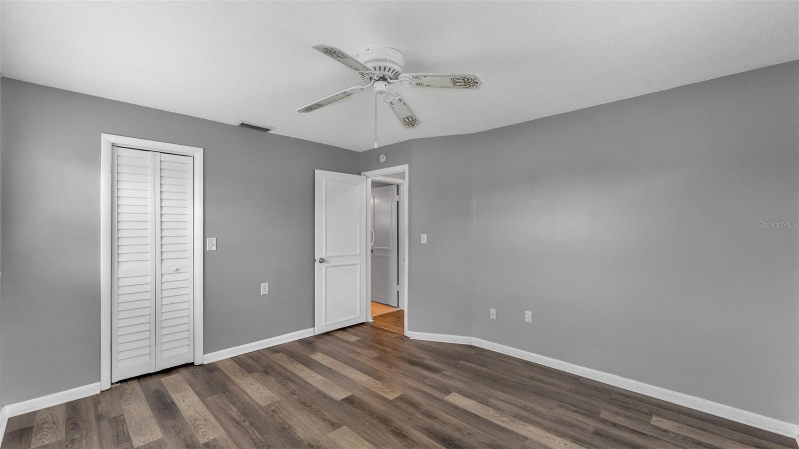 Image 12 of 25 For 730 Erie Court