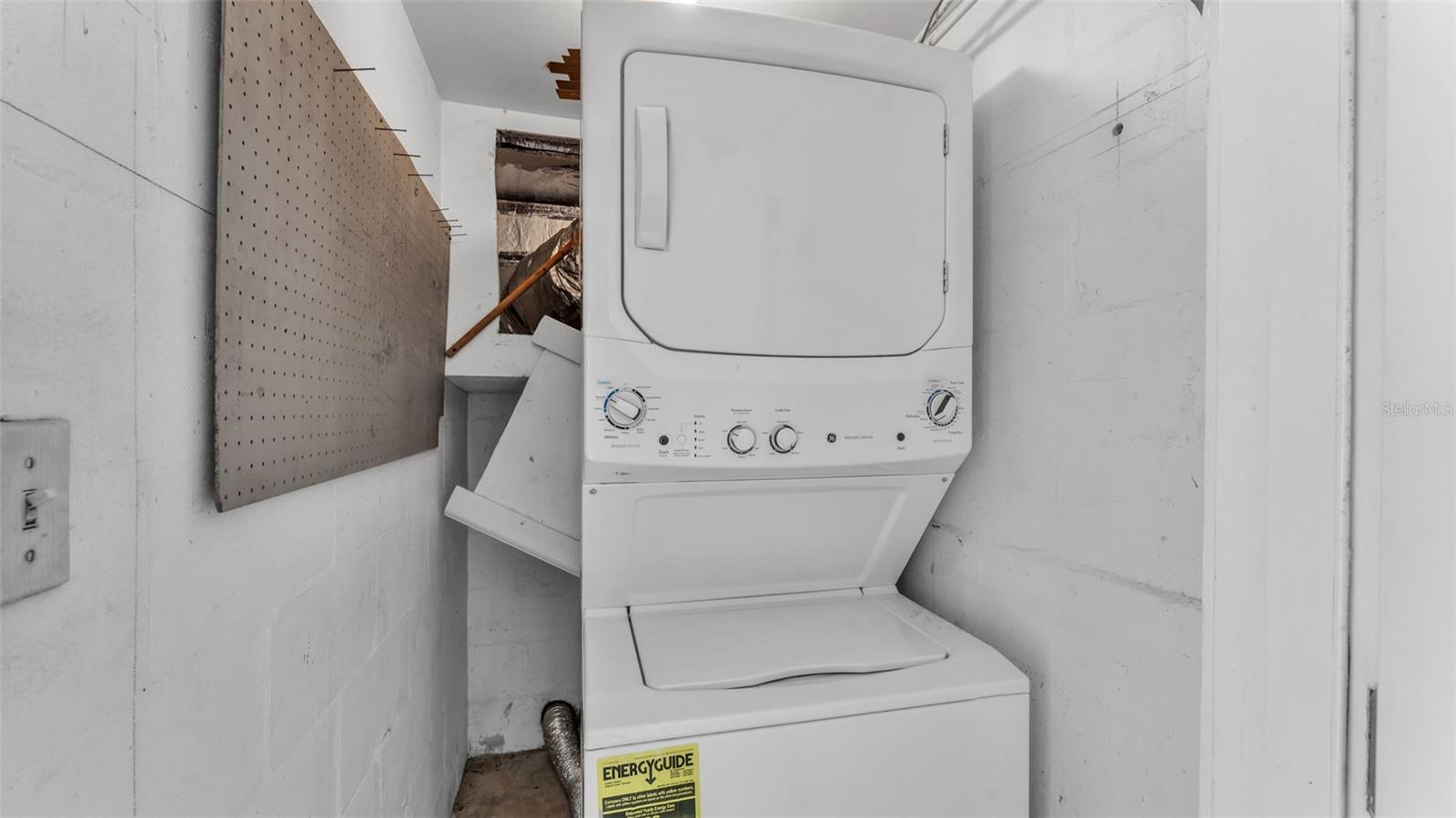 Image 14 of 25 For 730 Erie Court