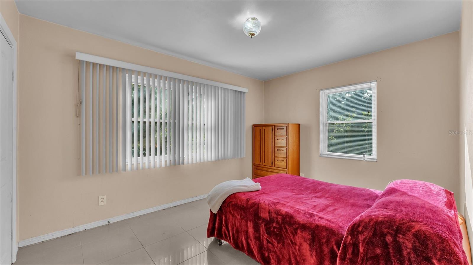 Image 19 of 38 For 6077 8th Avenue N