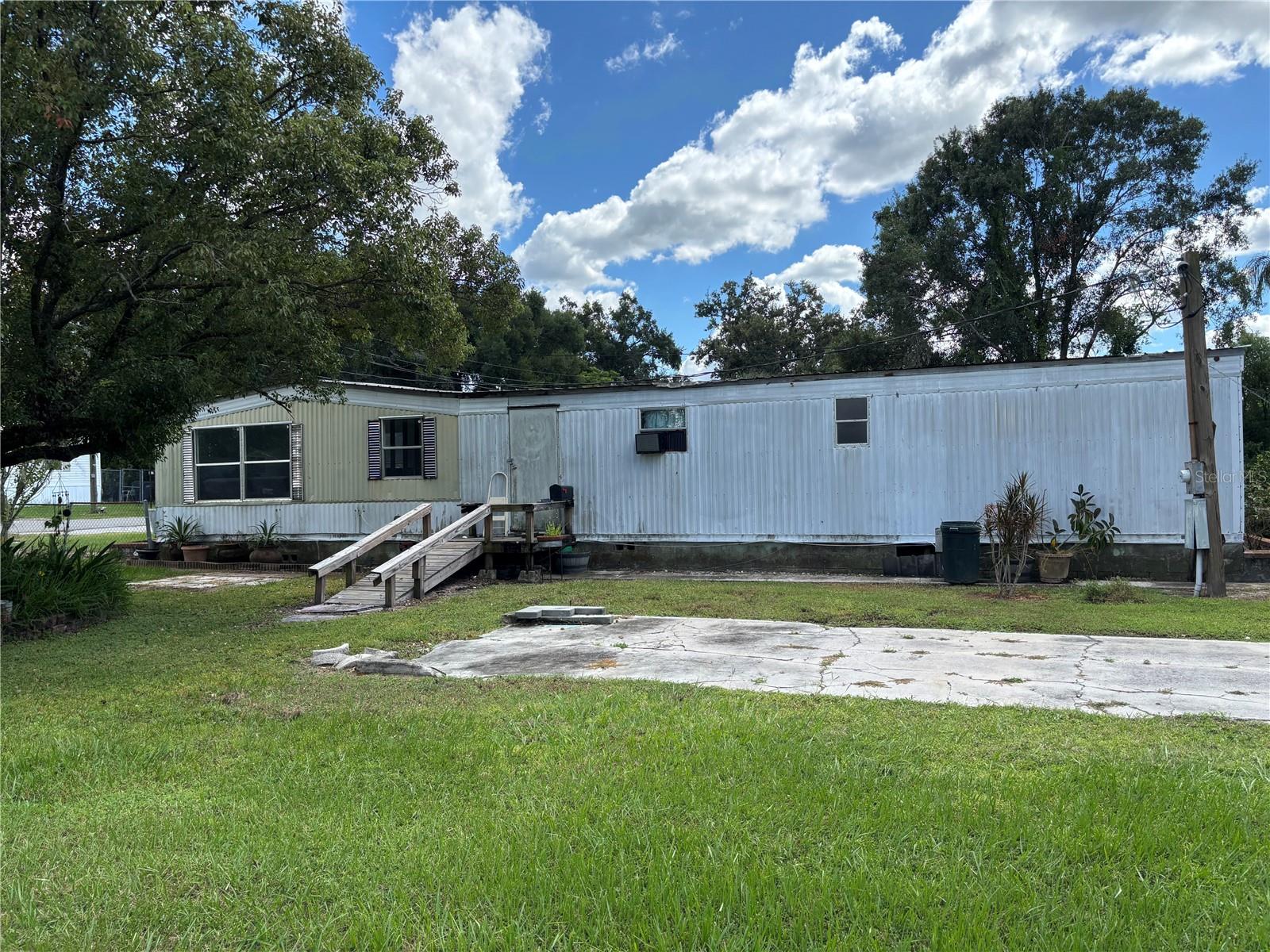 Image 2 of 3 For 820 Edith Avenue