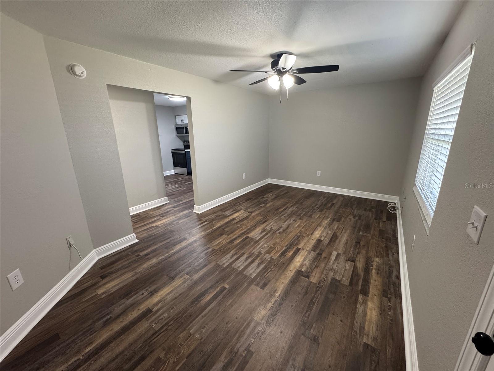 Image 2 of 10 For 505 Searcy Avenue A