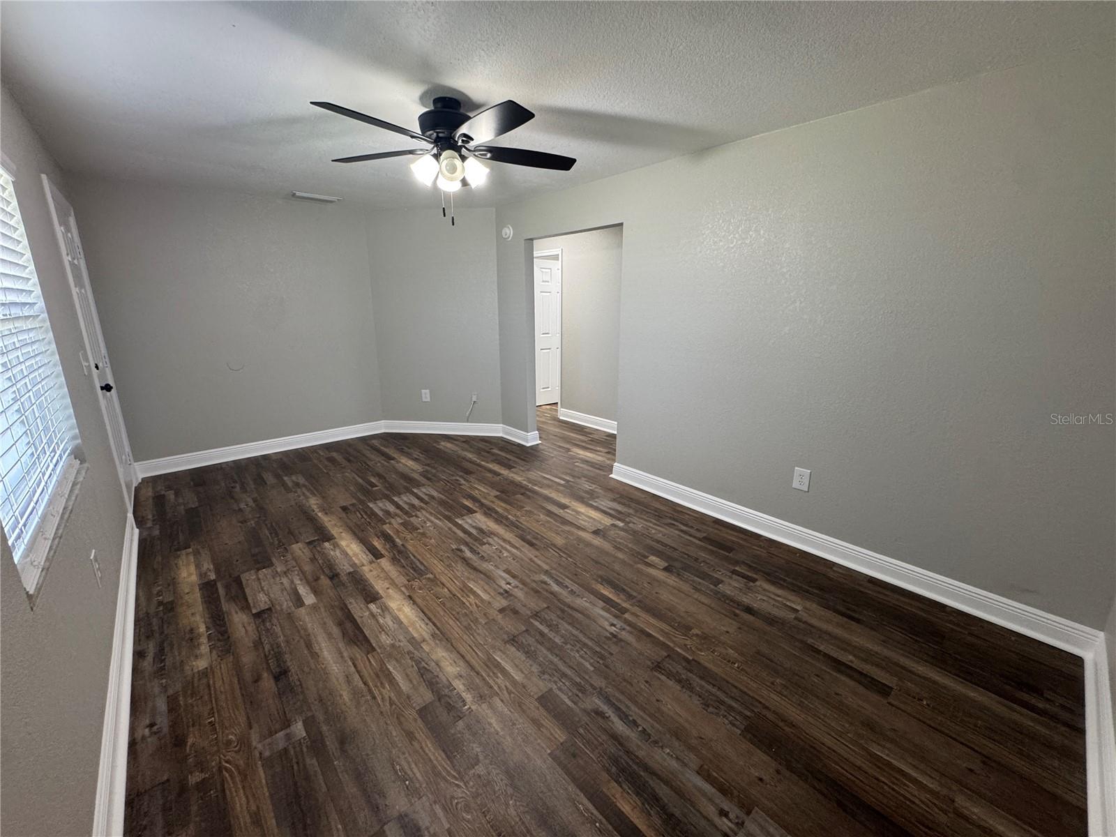 Image 3 of 10 For 505 Searcy Avenue A