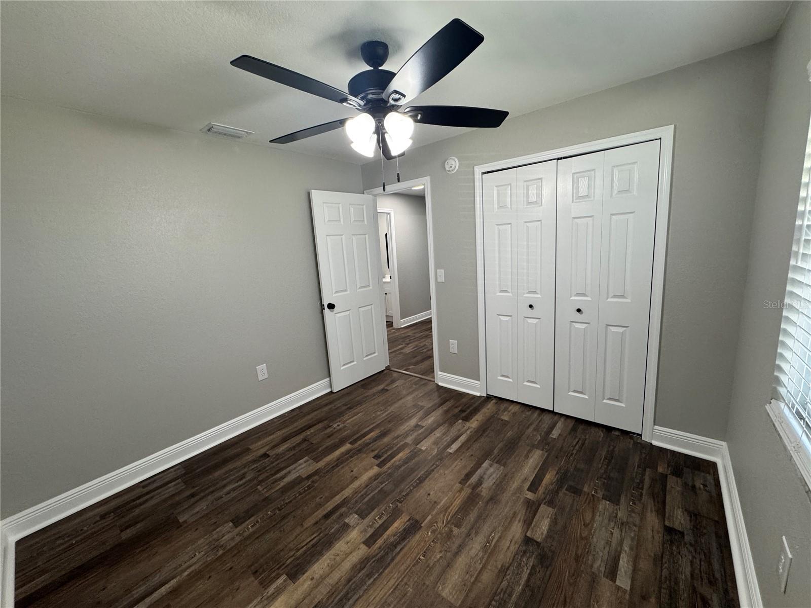 Image 7 of 10 For 505 Searcy Avenue A