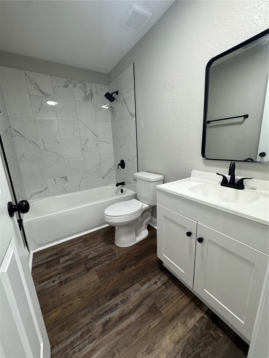 Image 8 of 10 For 505 Searcy Avenue A