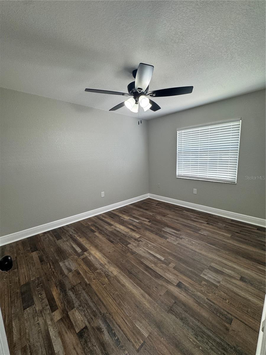 Image 9 of 10 For 505 Searcy Avenue A