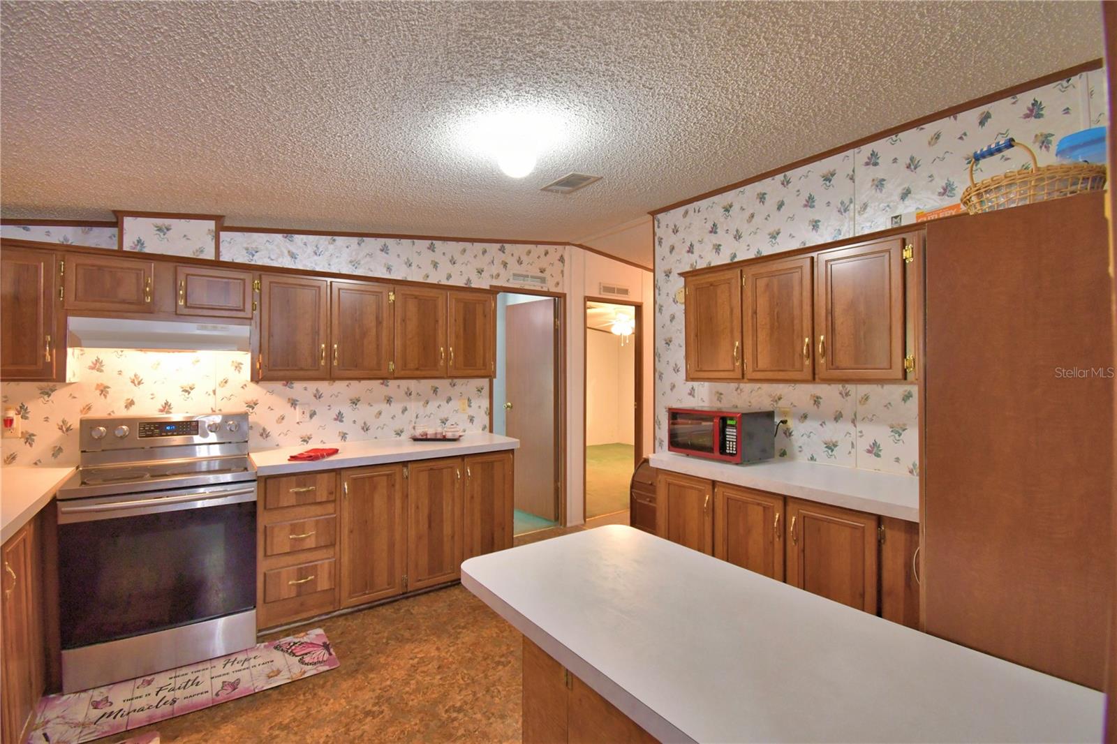 Image 13 of 63 For 2120 Helwyn Road
