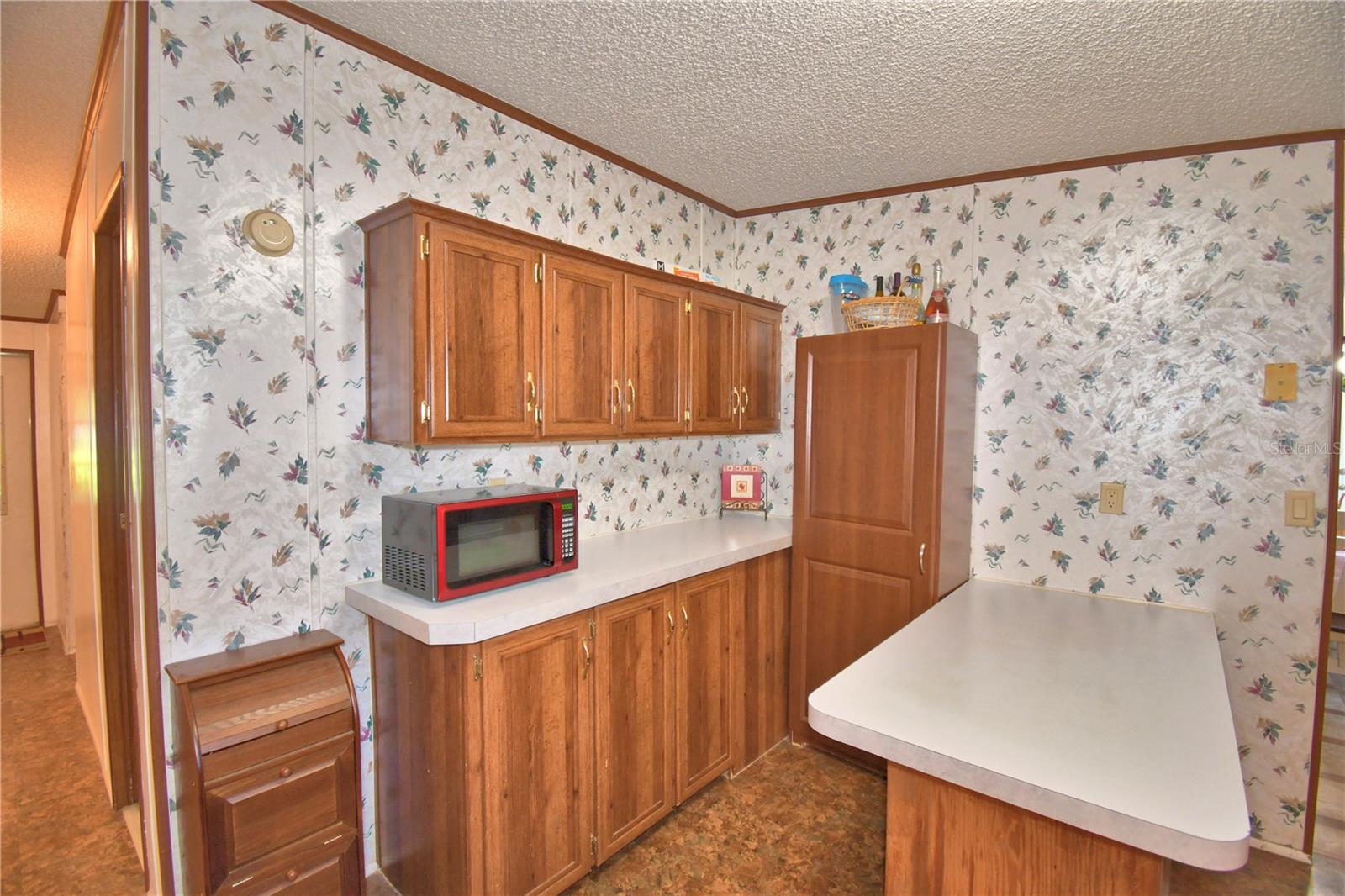 Image 16 of 63 For 2120 Helwyn Road