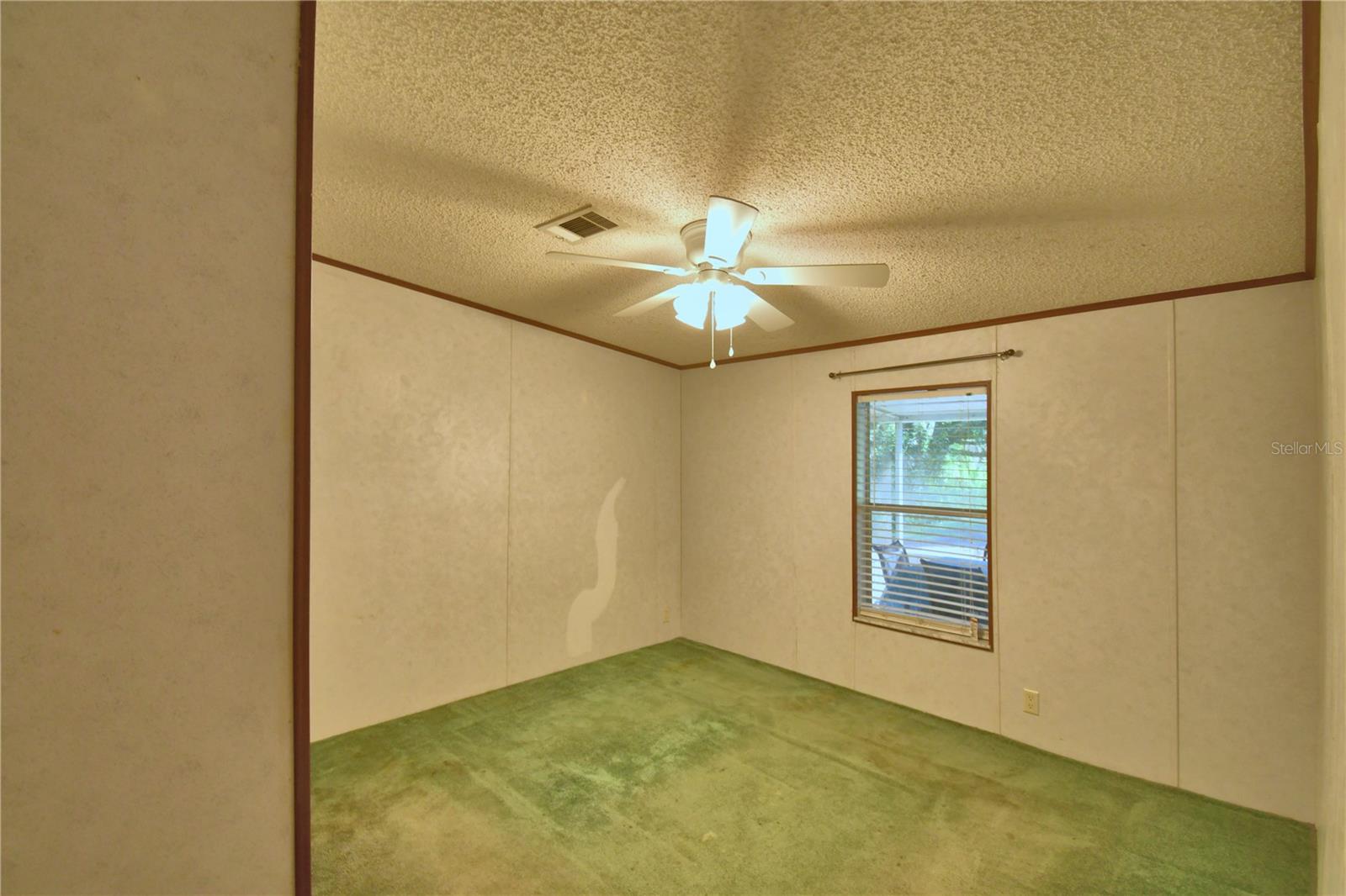 Image 34 of 63 For 2120 Helwyn Road