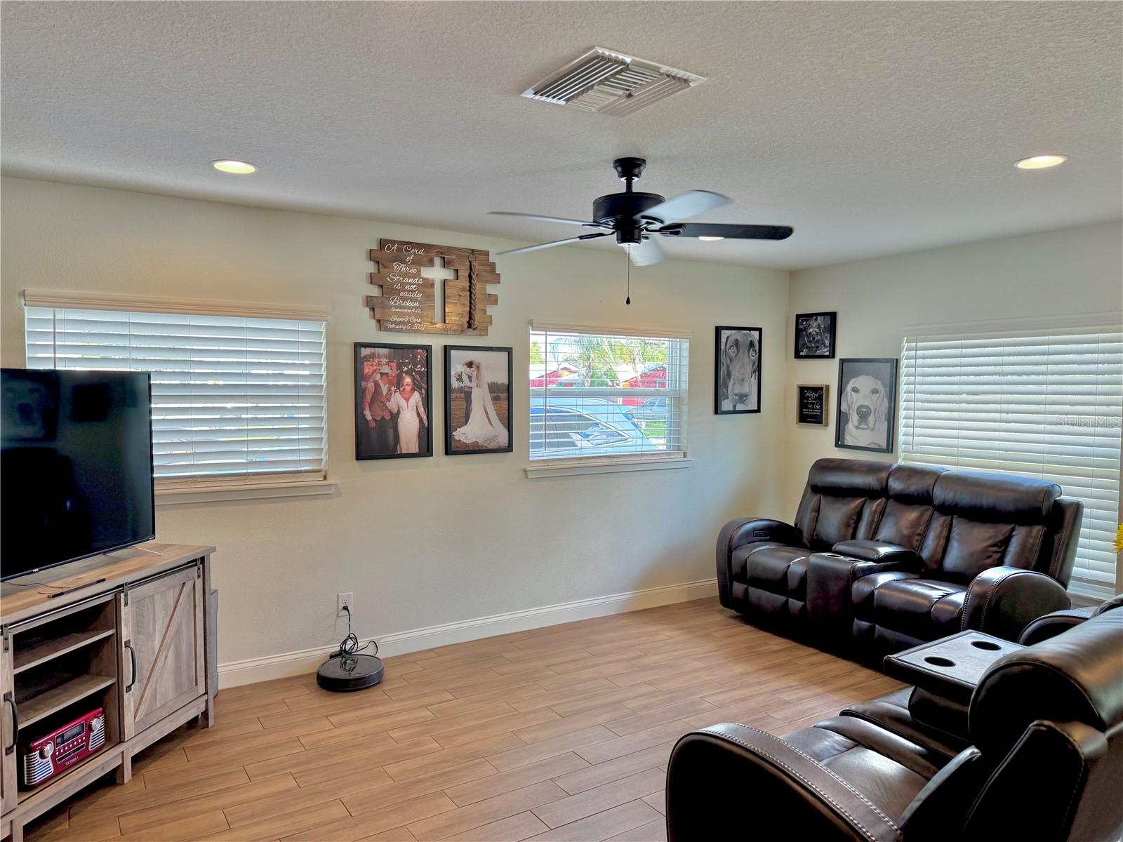 Image 4 of 54 For 130 Dixie Highway