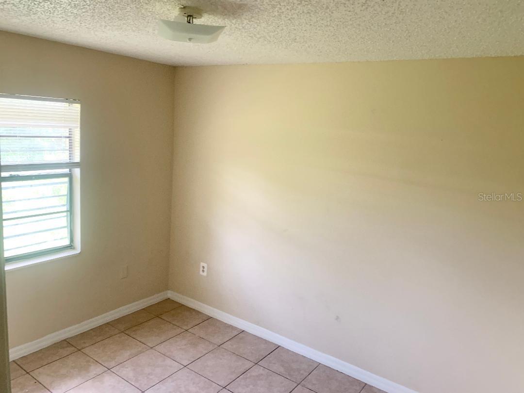 Image 11 of 14 For 2484 Chestnut Woods Drive